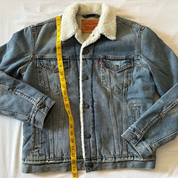 Levi's Classic Blue Denim Jacket with Cream Sherpa Collar - Picture 3 of 6